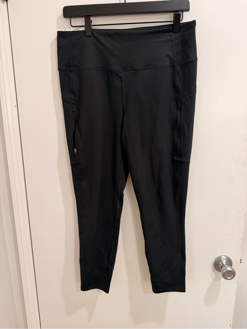Mondetta Women's Reflective Cropped Legging
